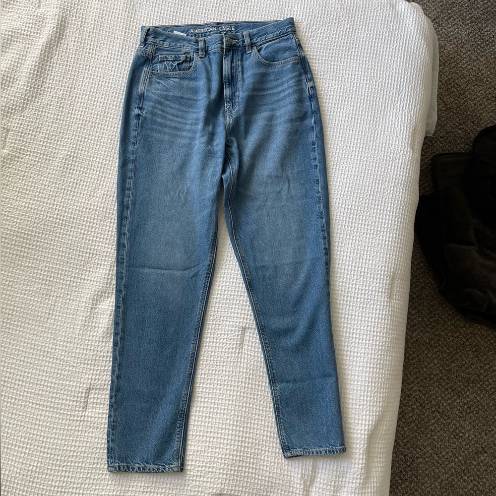 American Eagle Mom Jeans
